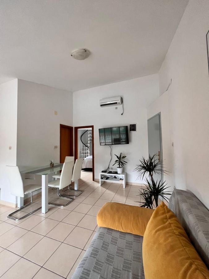 Dani Apartments Grebastica Exterior photo