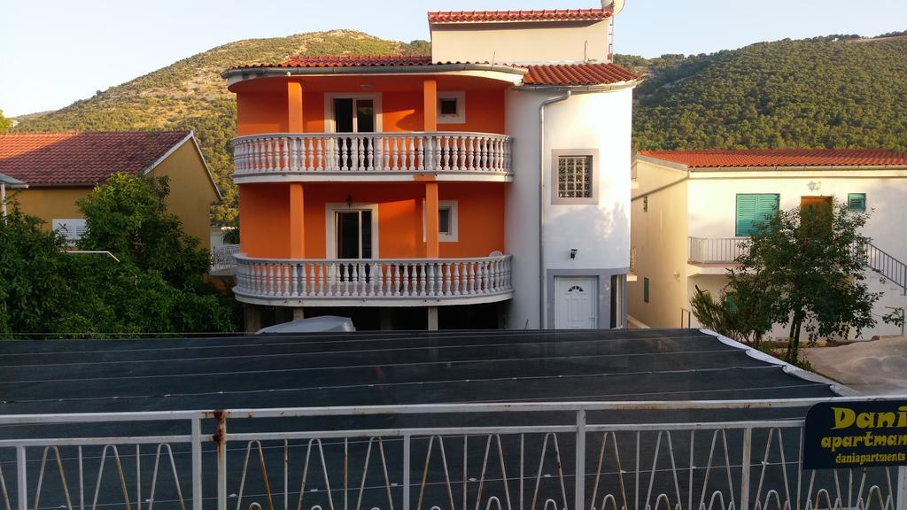 Dani Apartments Grebastica Exterior photo
