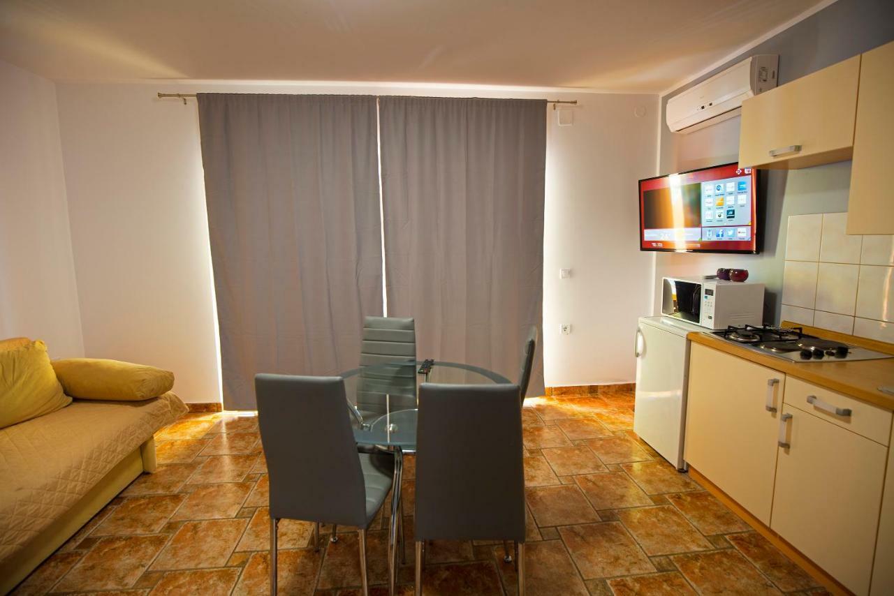 Dani Apartments Grebastica Exterior photo