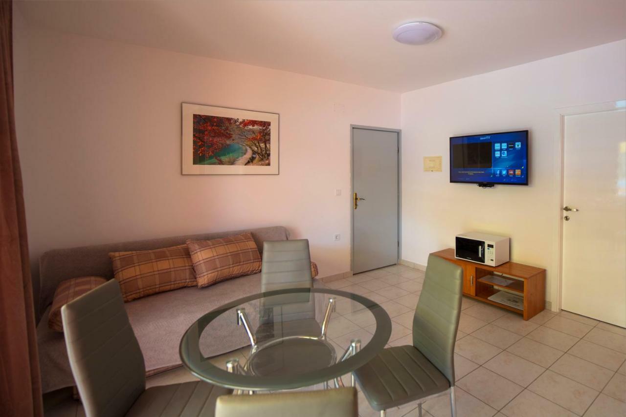 Dani Apartments Grebastica Exterior photo